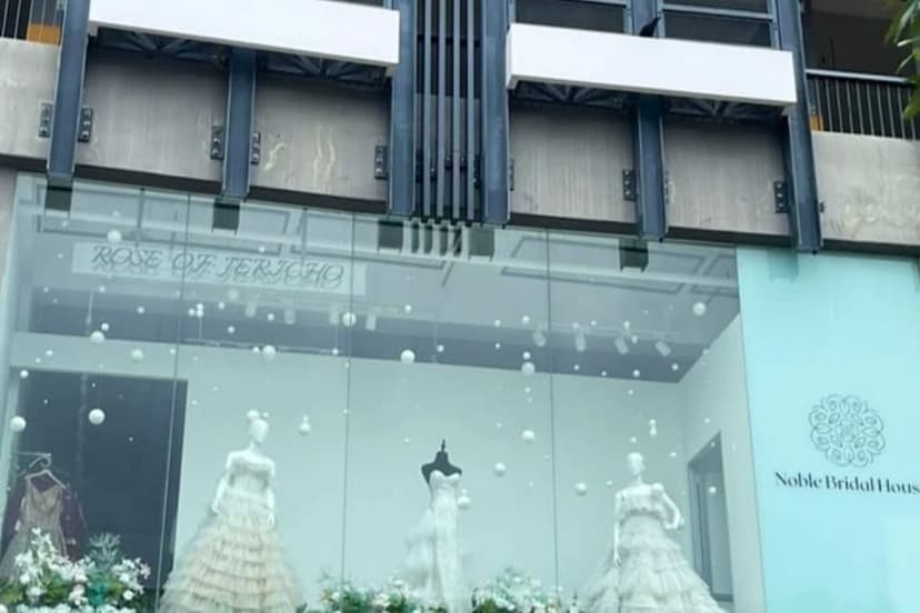 Noble Bridal House (Rose Of Jericho)