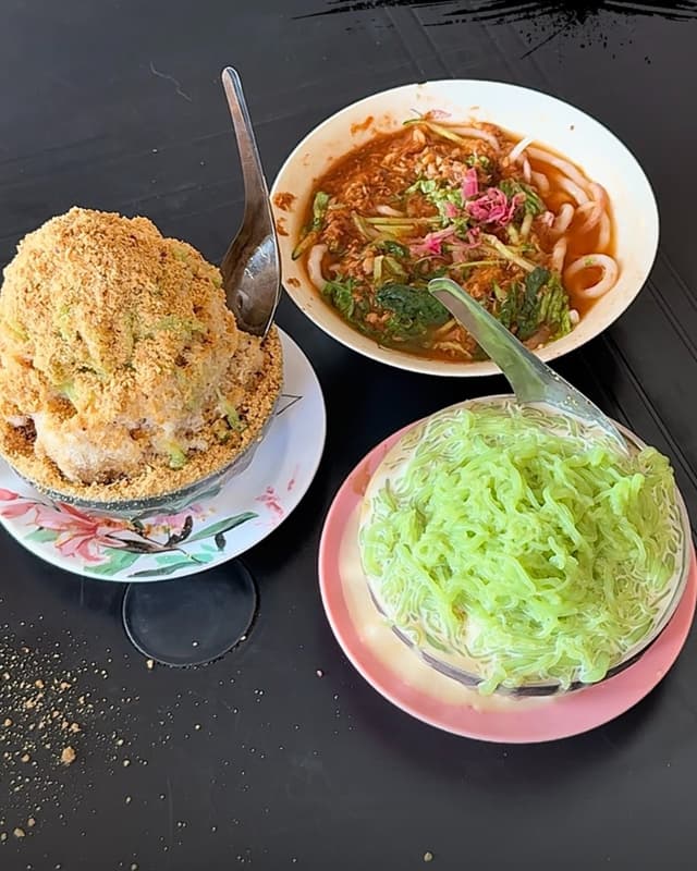 Taman Dedap Laksa Cendol, Ais Kacang